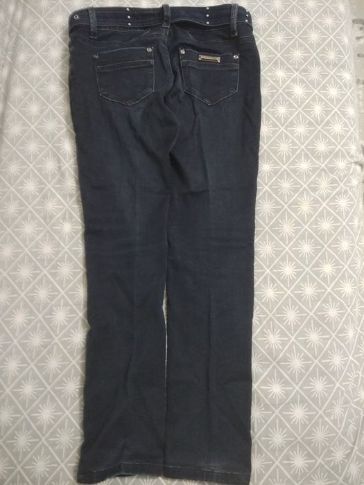 Продаются женские джинсы