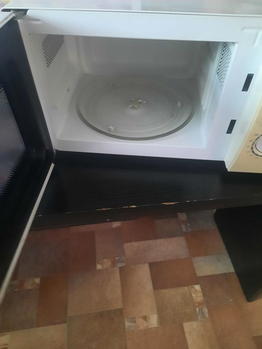 Продам микроволновую печь
