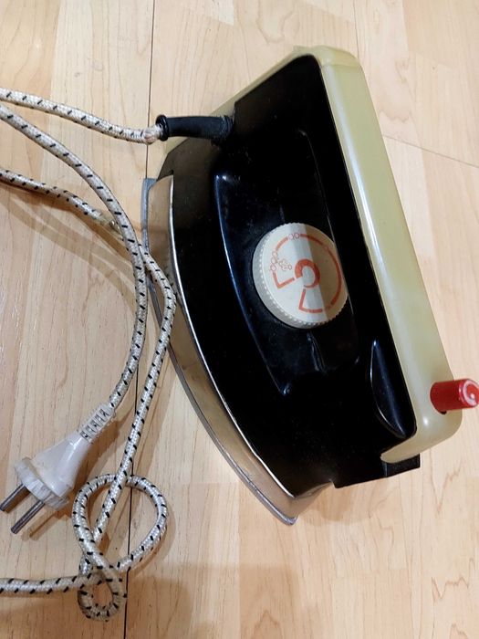 Продавам две  руски парни ютий