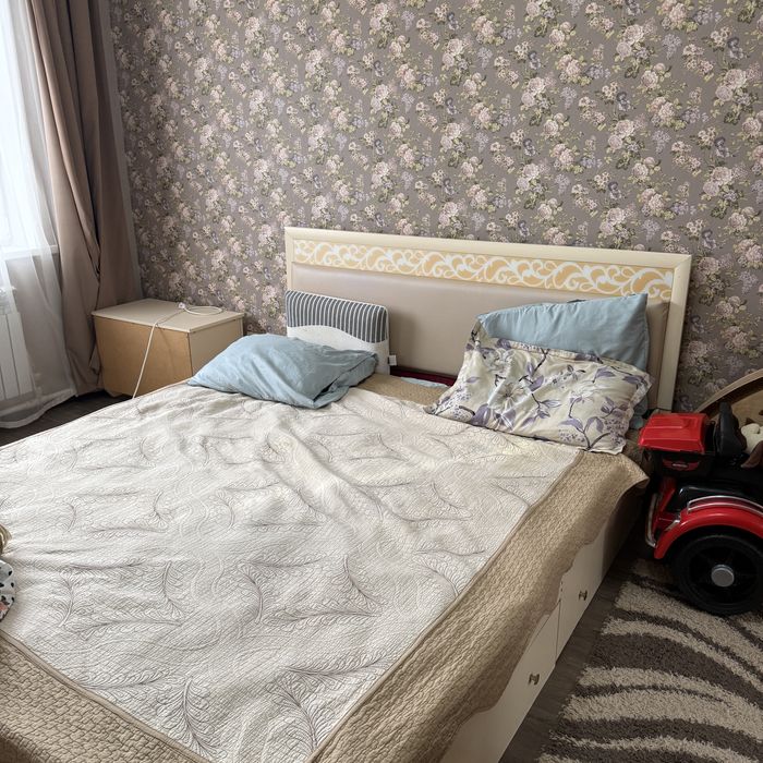 Спальный гарнитур в нормальном состоянии