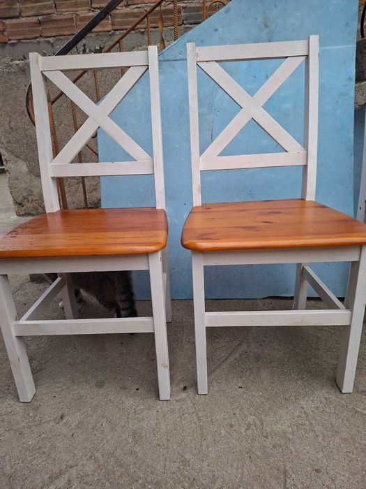 Столове четири броя