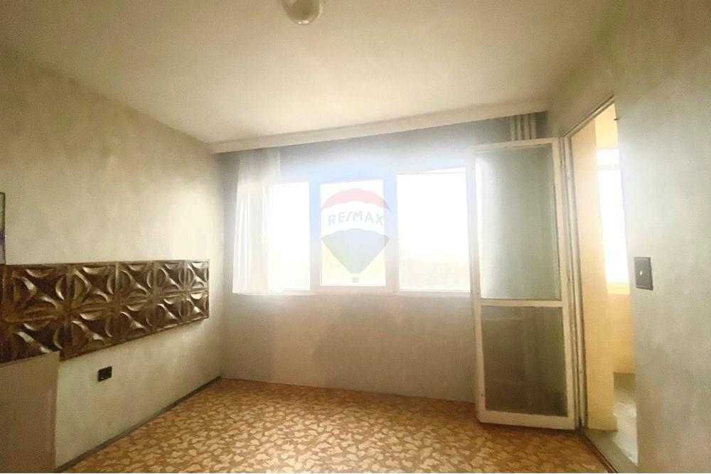 Продава се Тристаен апартамент в Шумен, Пазара - 90 кв.м за 1275 €/кв.м - Снимка #4
