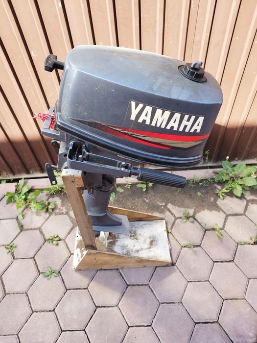 Продам лодочный мотор yamaha 4