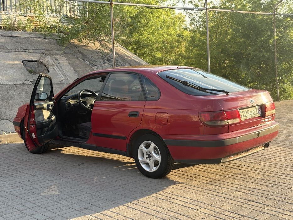 Toyota Carina e 1994 г 1.6 объем хорошее состояние