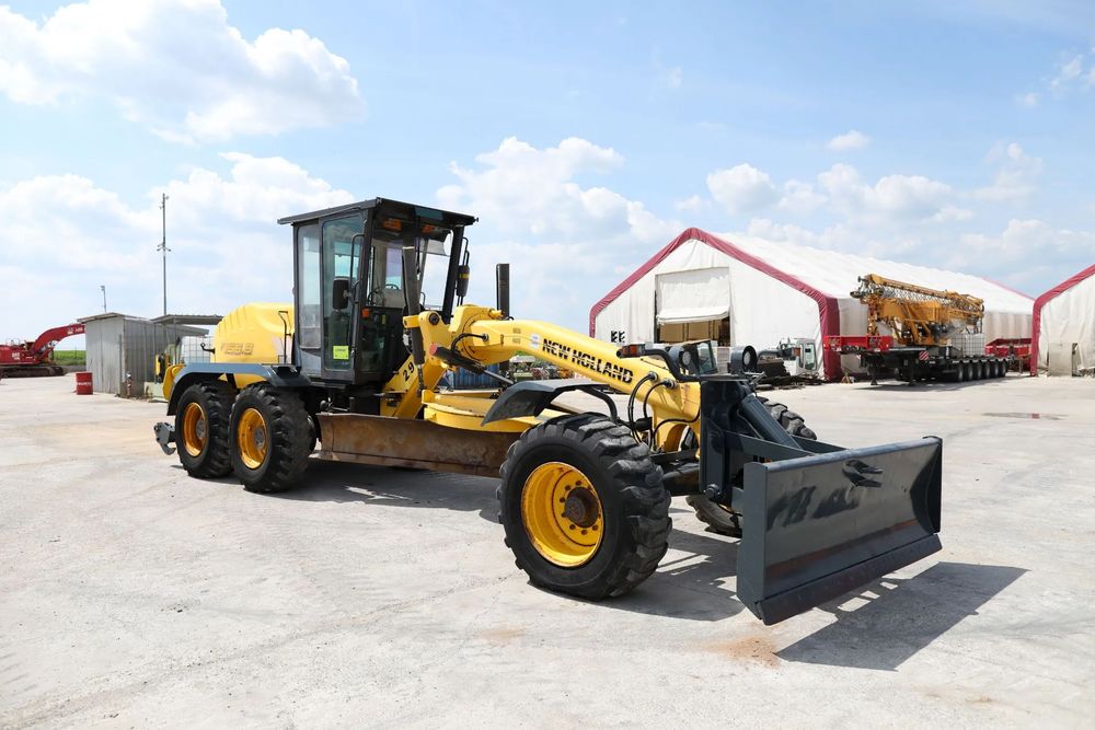 New Holland New Holland F156