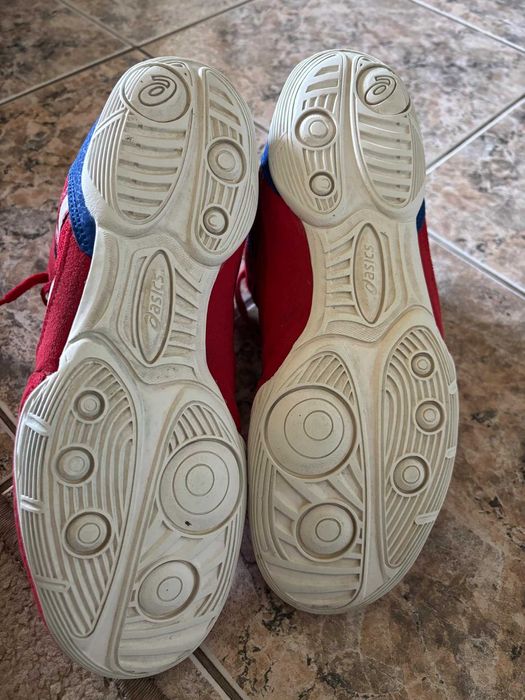 Продавам борцовки