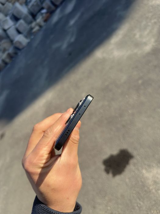 Redmi k 70e srochnaga sotiladi bez karobka