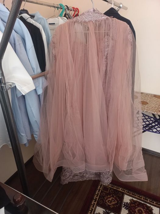 Yangi chiroyli vecherniy koylak