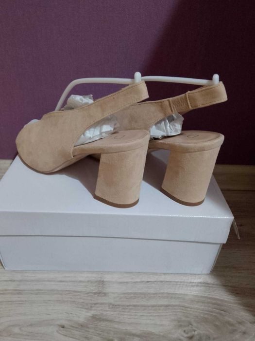 Дамски обувки естествен велур и естествена кожа