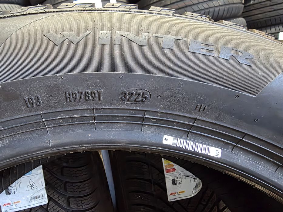 235/55/18 PIRELLI 4бр