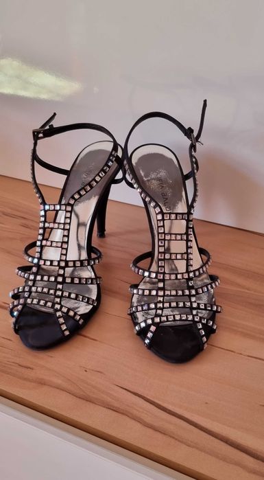 Красиви италиански обувки. 37,  рр. ,SOFIA BALDI. Обхващат глезена .