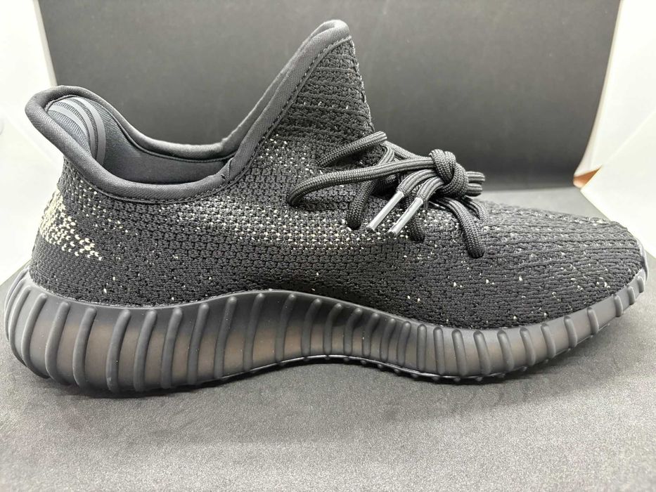 Yeezy Boost 350 V2 Core Black White