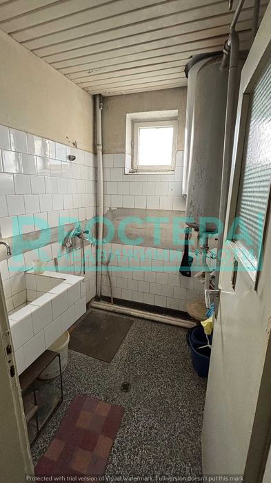 Многостаен Етаж от Къща - кв. Вароша