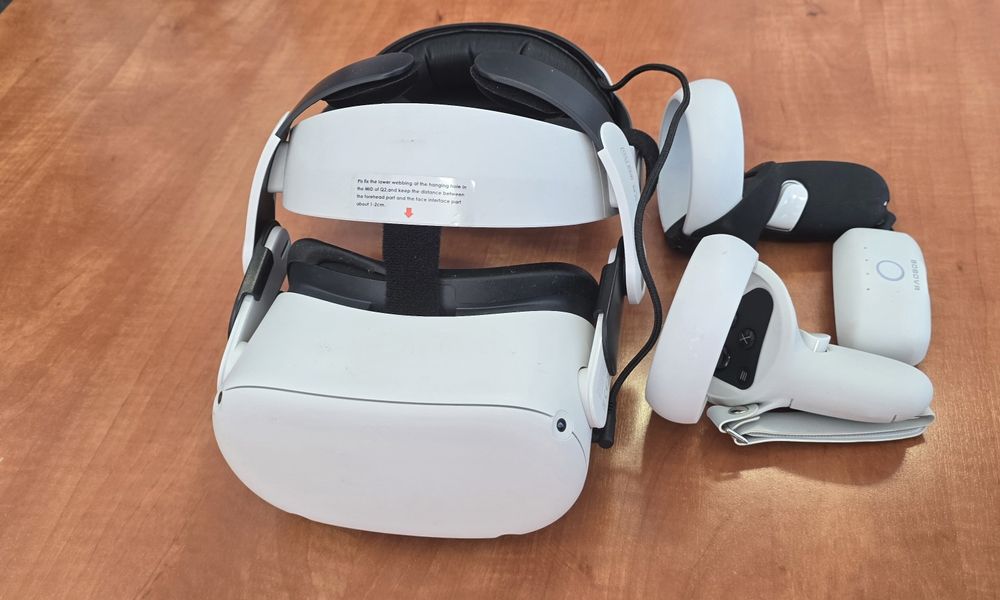 Oculus Meta Quest 2, 128GB, ochelari VR plus accesorii extra