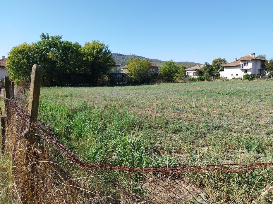 Продава се Парцел в Велико Търново, Бузлуджа - 1500 кв.м за 7 €/кв.м - Снимка #3