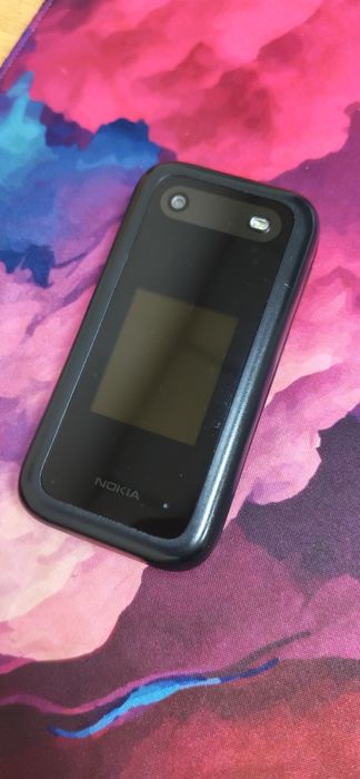 Sotiladi Nokia 2660