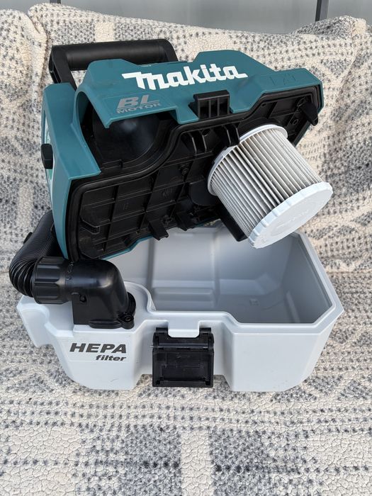 Aspirator Makita DVC750L 18V