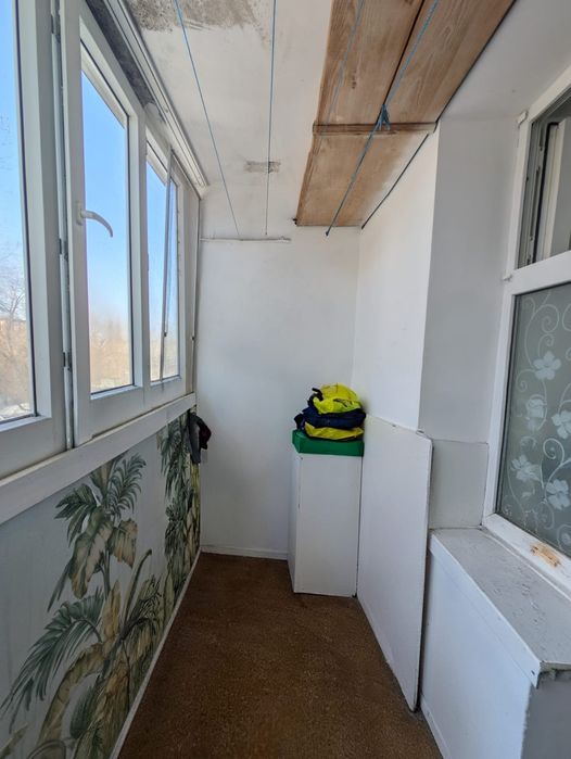 Продаётся 2 комн в 4 мкрне недорого