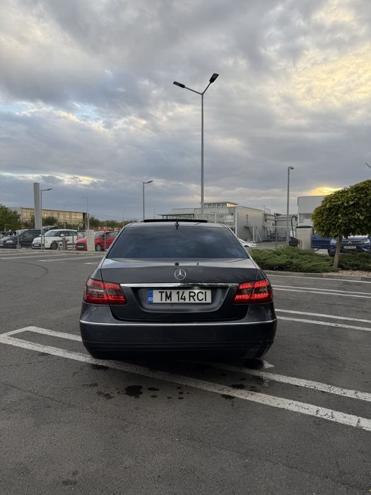 MERCEDES-BENZ E-Class 0 — imagine 5