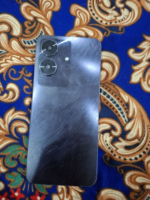 Realmy note 60. .