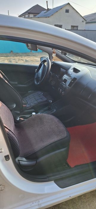 Продам машину Киа Cerato 2014г