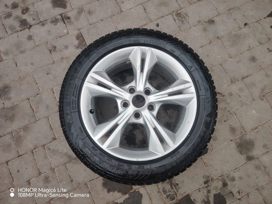 Vând genți cu sau fara anvelope de Ford Focus sau  Galaxy