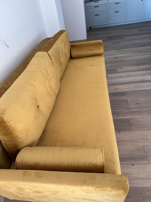 Canapea extensibila nefolosita