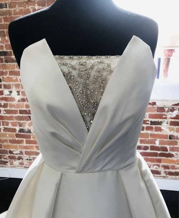 Rochie mireasa Pronovias