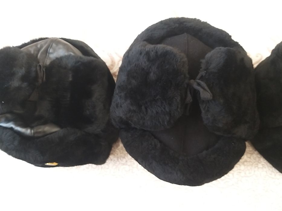 Продам шапки, цигейковые, черные