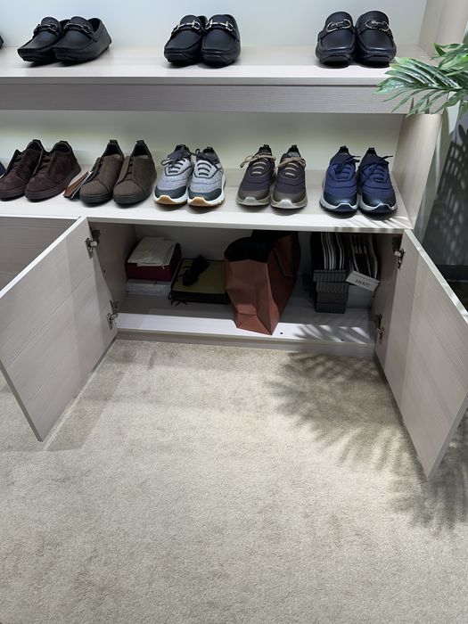 Продам шкаф витрина для обуви