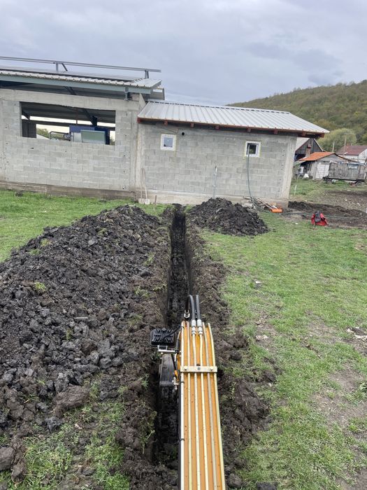 Execut sapaturi/lucrari /inchiriez cu miniexcavator