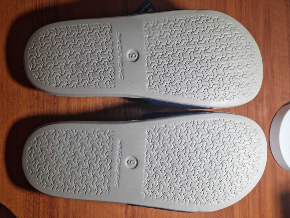 Нови SКECHERS  №42