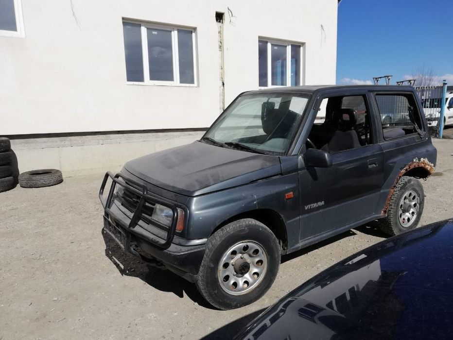 Dezmembrez piese Suzuki Vitara