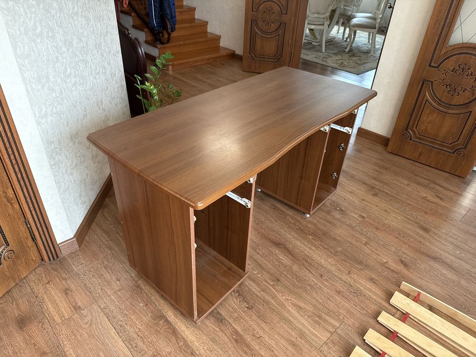 Кровать  210х160х45 со столом