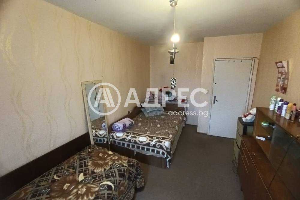Продава се Тристаен апартамент в Разград, Освобождение - 99 кв.м за 670 €/кв.м - Снимка #3