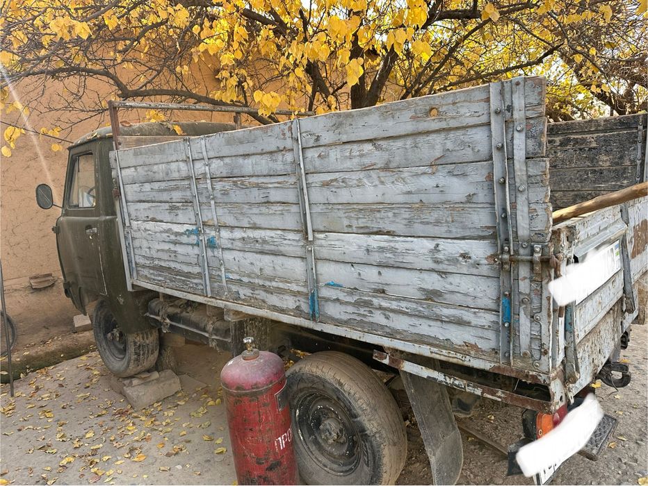 Уаз бортовой сотилади