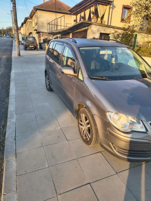 Vw туаран 2.0i 2007 г.