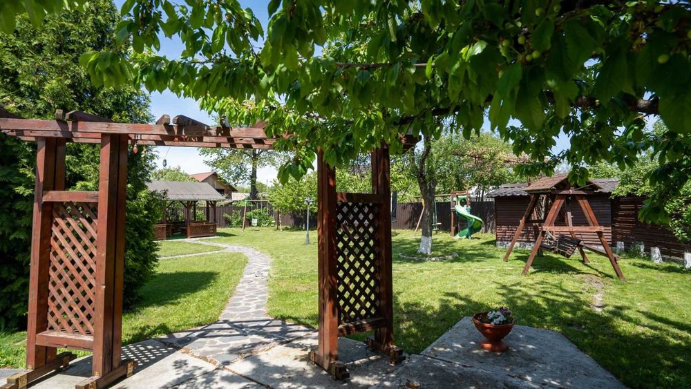 Pachet complet: Brutărie activă 800 mp + | Clădire comercială | Reședință 400 mp+ | Teren 5000 mp