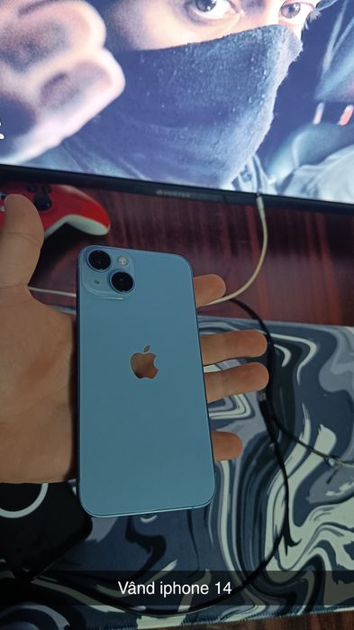 Vând iphone 14 impecabil