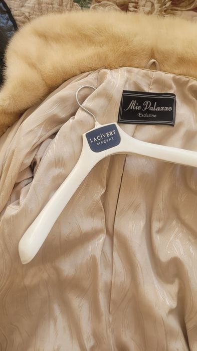 Продам норковую шубу