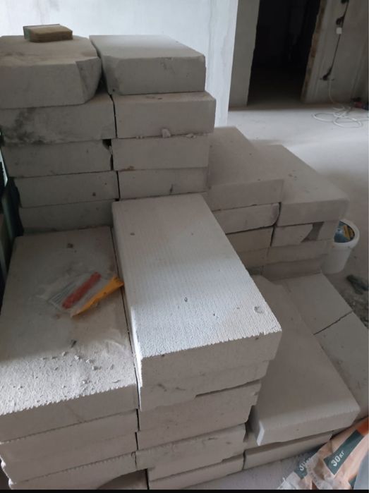 Продам кирпичи и газоблоки
