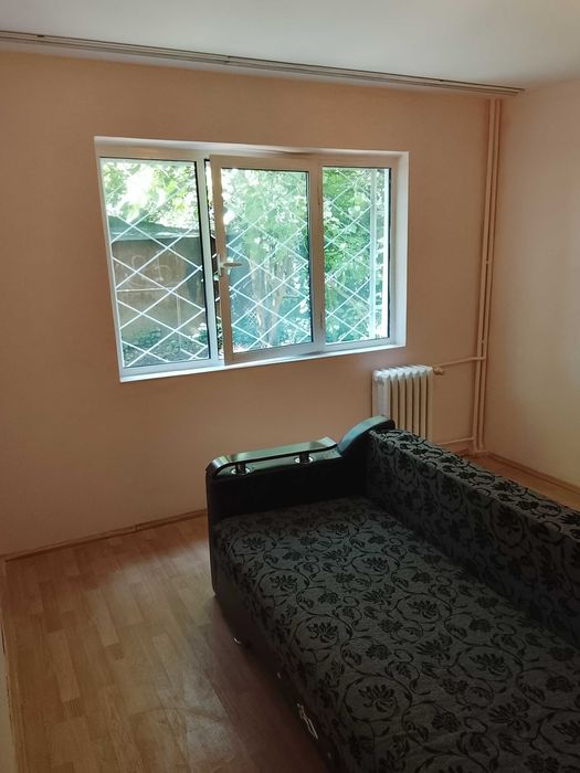 PF vand 2 camere cămin (unite) cu hol,baie și bucatarie32 mp parter