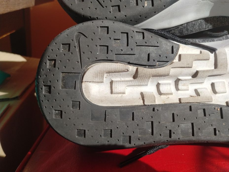 Adidasi barbati Nike 42