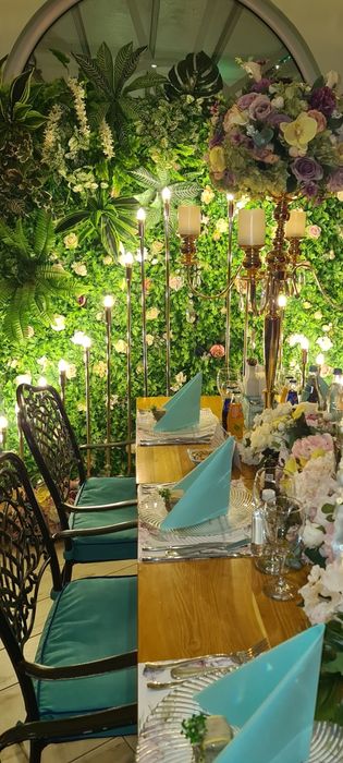 Organizări evenimente aranjamente florale