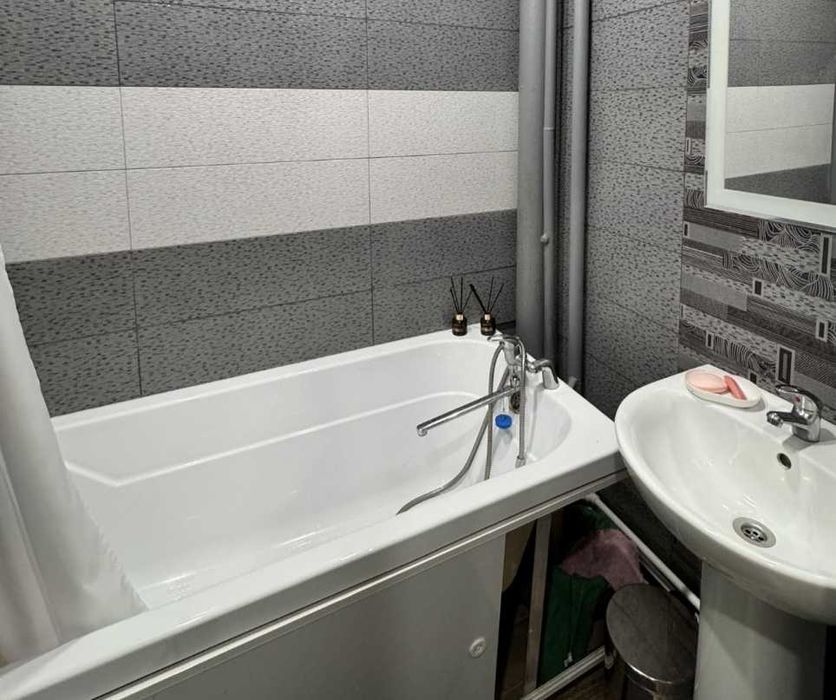 Срочно квартира Пирамида правый берег