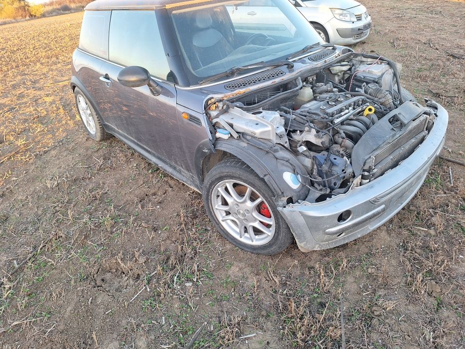 Dezmembrez mini cooper r50