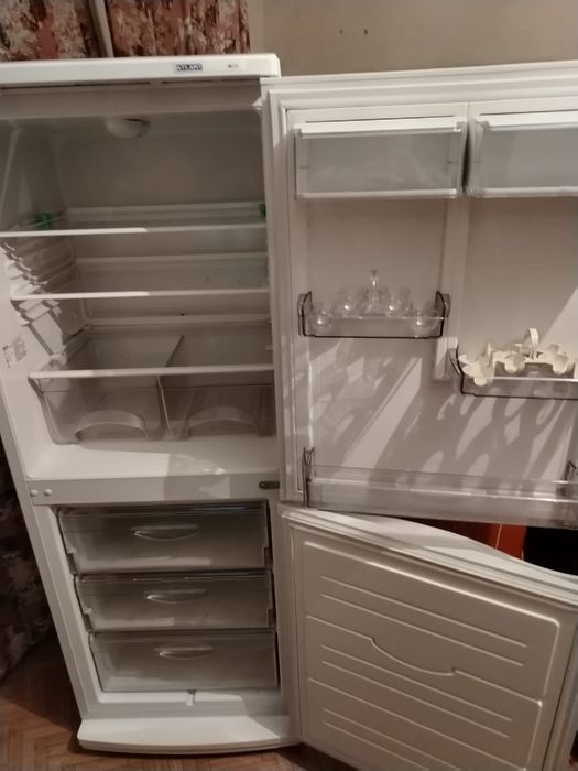 Продам холодильник
