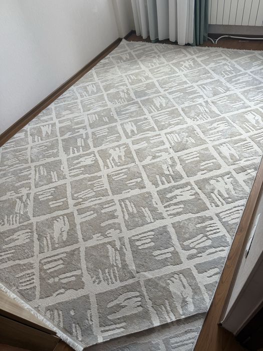 Продам 2 ковра 2,5*3,5