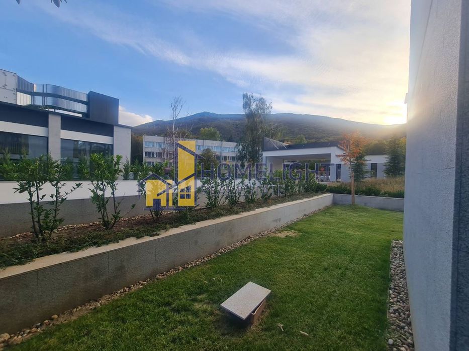 Тристаен апартамент в кв. Бояна