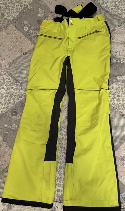 Горнолыжный костюм